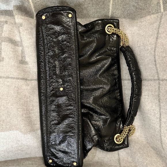 Authentic CHANEL Black Patent leather bag - Picture 3 of 13